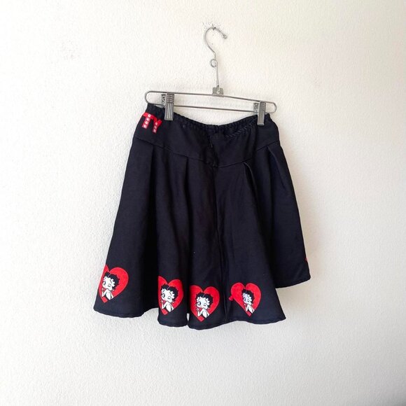 Betty Boop Black Mini Skirt Red Hearts Women's XS - Picture 3 of 5